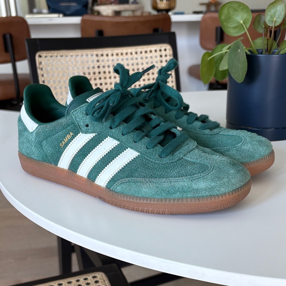 EXTREMELY RARE Adidas Men's Suede Samba Sneakers (worn twice inside)